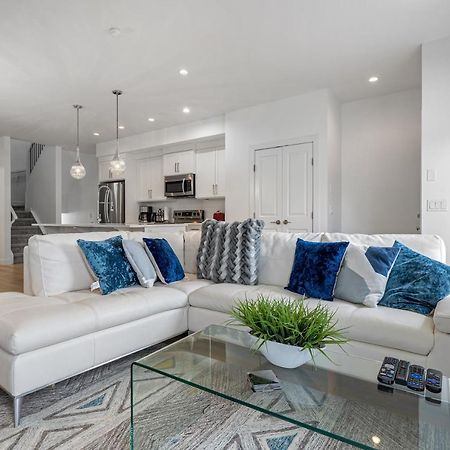 Luxury Spacious Private House Near City Centre YYC Buitenkant foto